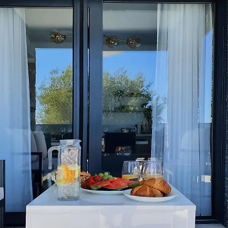Ferienhaus Fur 10 Personen In Sibenik, Dalmatien Norddalmatien - B61543 بيت للعطل شيبينيك