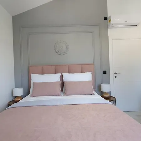 Ferienhaus Fur 10 Personen In Sibenik, Dalmatien Norddalmatien - B61543 بيت للعطل شيبينيك