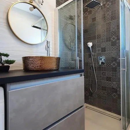 Ferienhaus Fur 10 Personen In Sibenik, Dalmatien Norddalmatien - B61543 بيت للعطل *